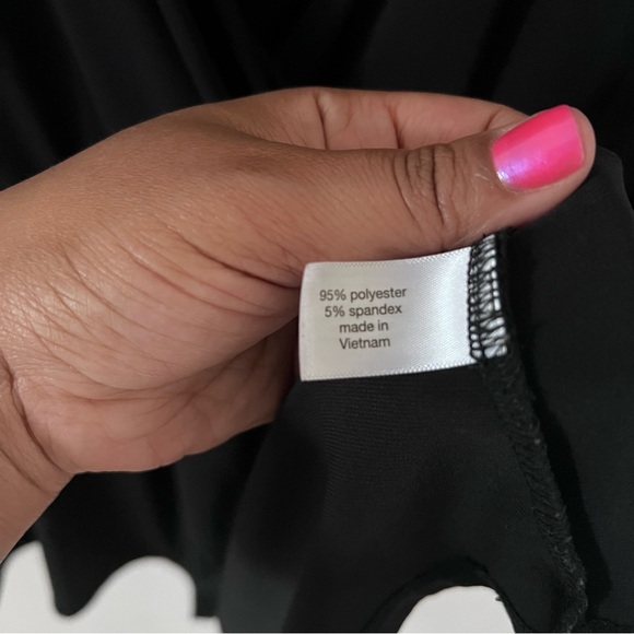 Lane Bryant Classic Perfect Sleeve Sweetheart-Neck Surplice Peplum Top| 14-16| - Picture 8 of 9